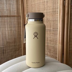 Hydro Flask Special Edition exclusively at Whole Foods Market- color: Beech